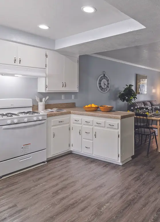 FQ-AmenitiesKitchen-558px